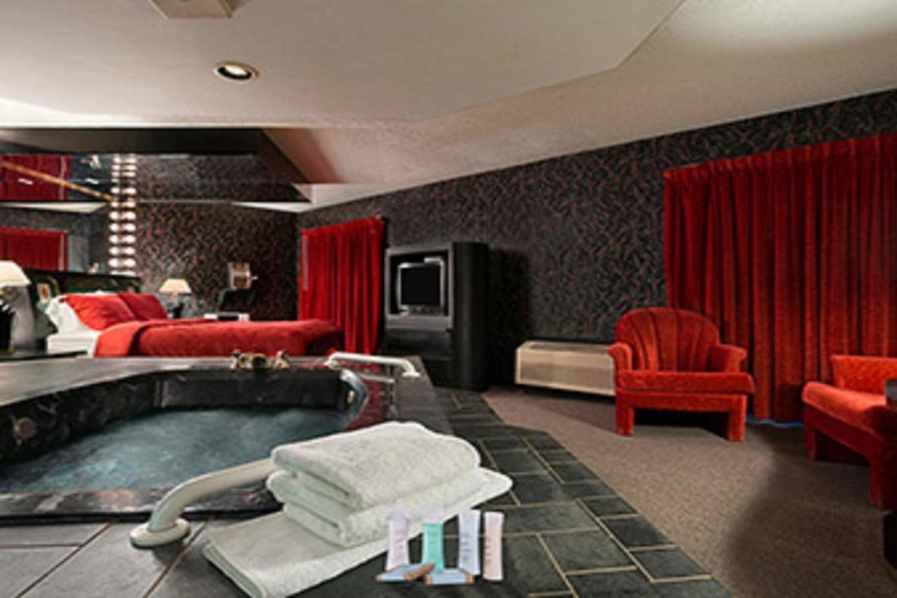 Travelodge Inn & Suites By Wyndham Muscatine Luaran gambar