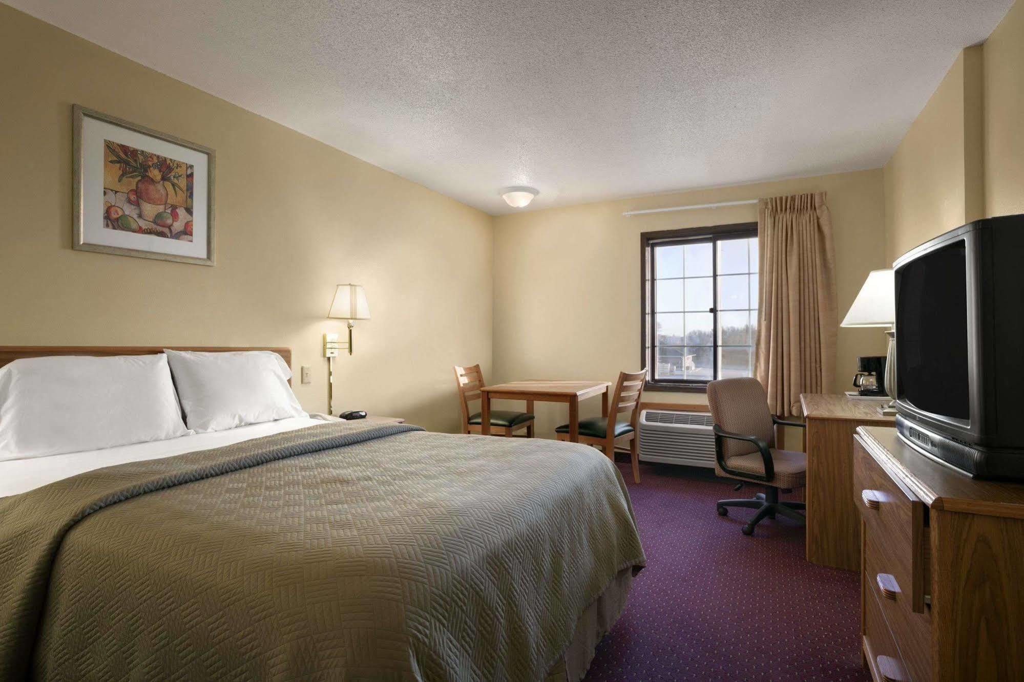 Travelodge Inn & Suites By Wyndham Muscatine Luaran gambar