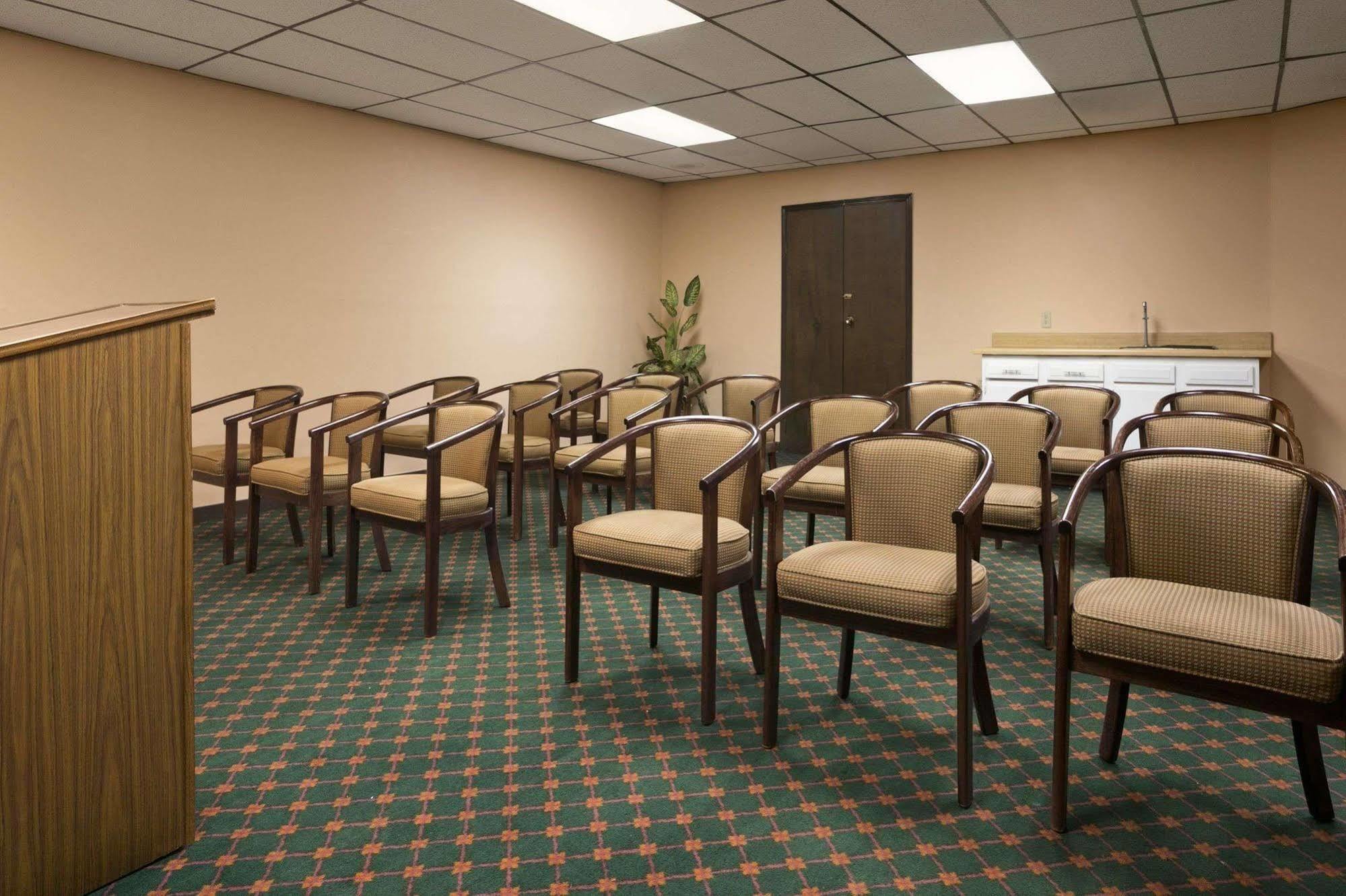 Travelodge Inn & Suites By Wyndham Muscatine Luaran gambar